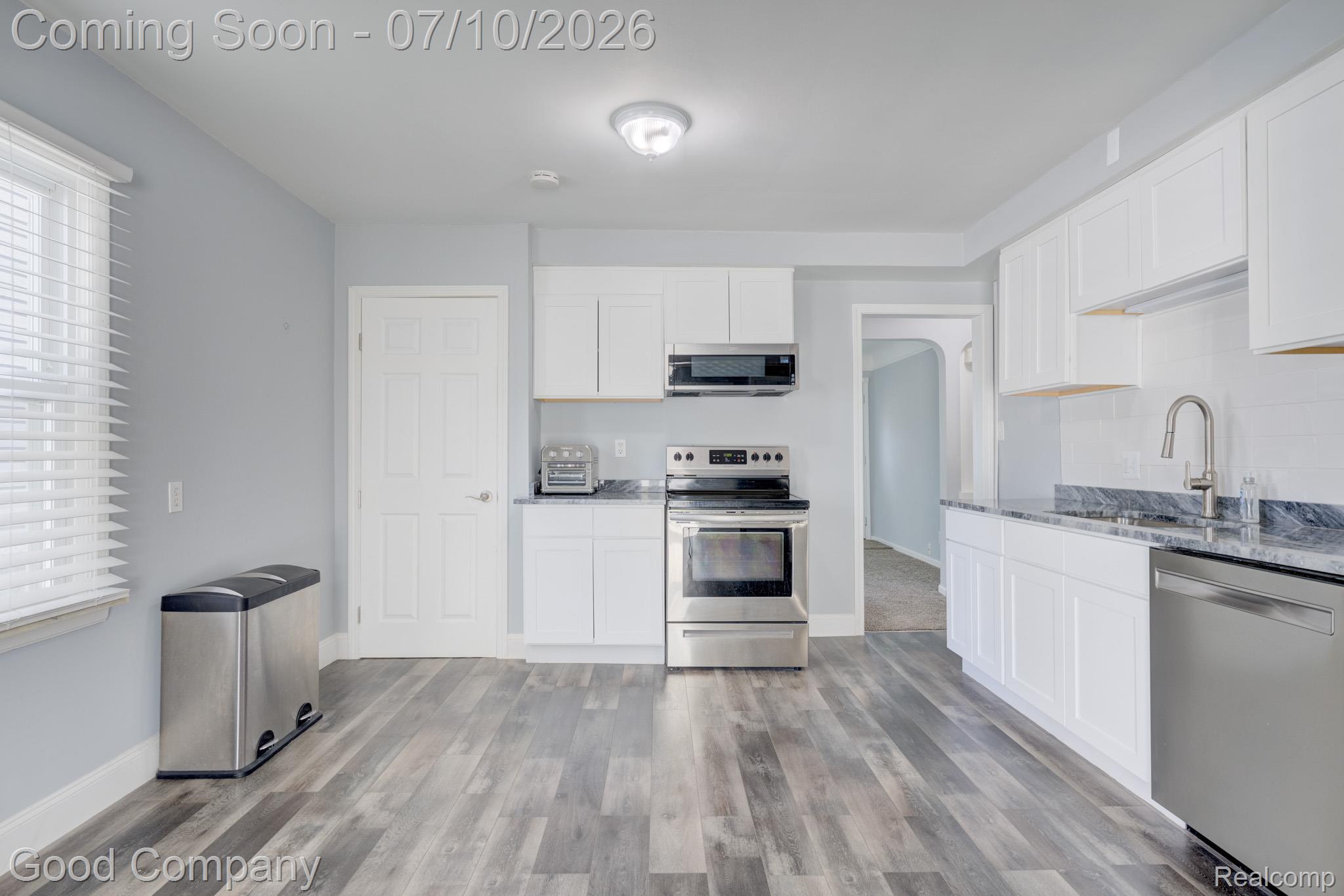 3689 Phillips Avenue Berkley, MI 48072 - Photo 17 of 51 3689 Phillips Ave.-13.jpg