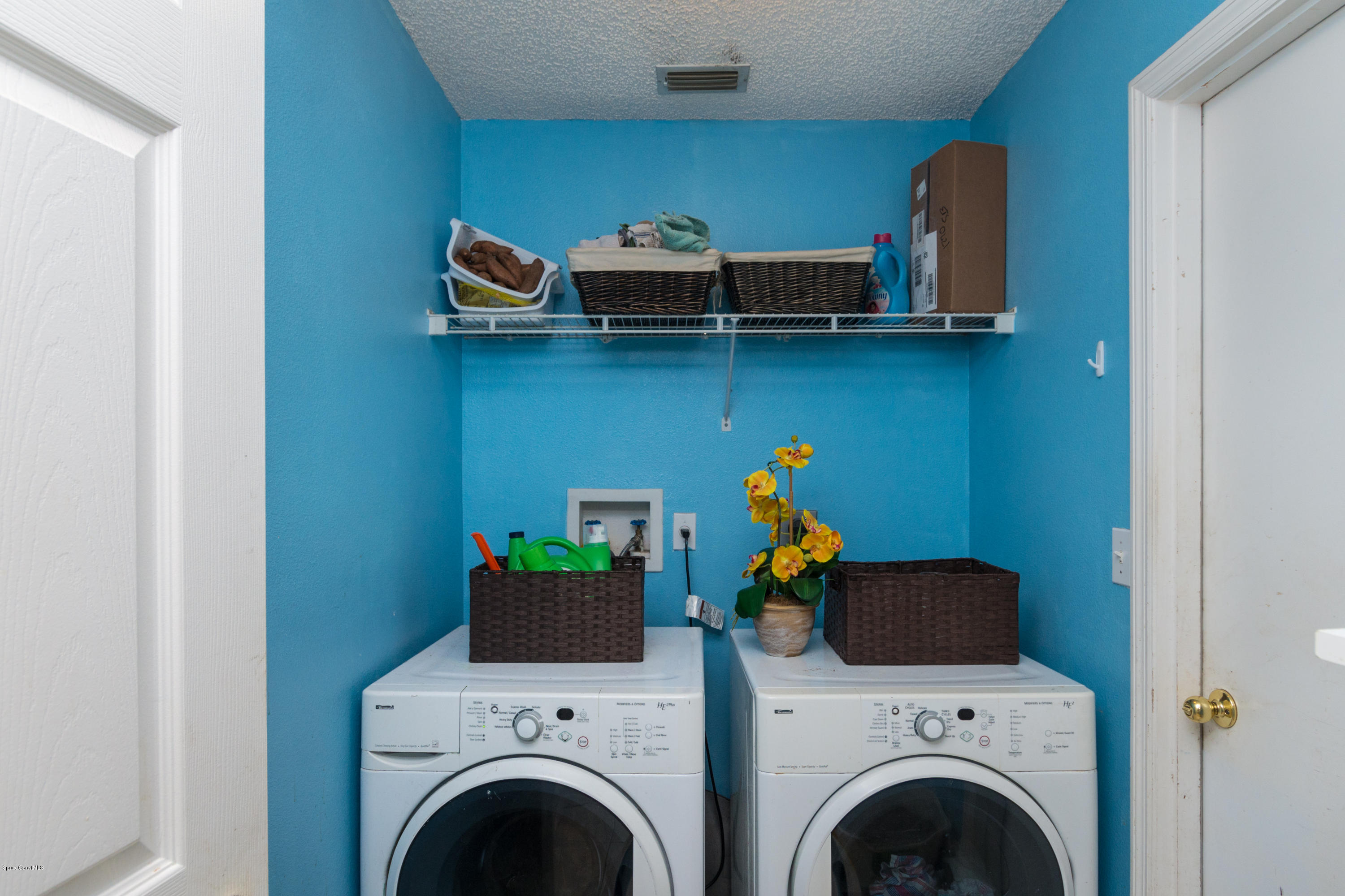1270 Seabold Road Southwest Palm Bay, FL 32908 - Photo 15 of 18 Laundry Room