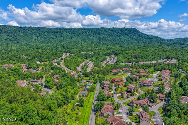 $464,900 | 223 Willowbend Court, Kingsport, TN 37660