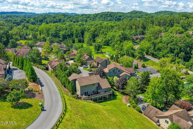 $464,900 | 223 Willowbend Court, Kingsport, TN 37660