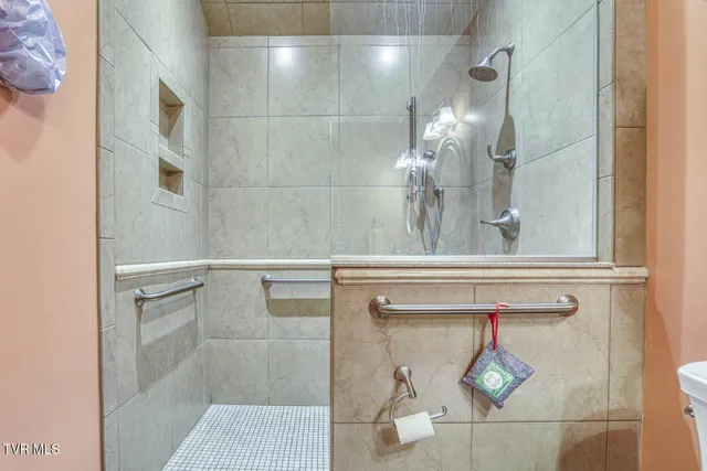 $464,900 | 223 Willowbend Court, Kingsport, TN 37660