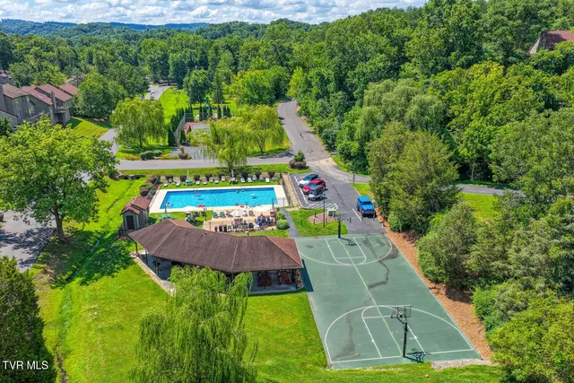 $464,900 | 223 Willowbend Court, Kingsport, TN 37660