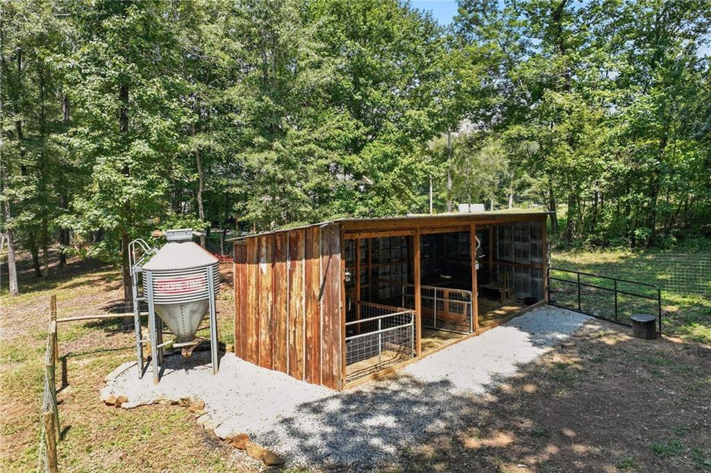 731 Borders Road Commerce, GA 30530 - Photo 12 of 75