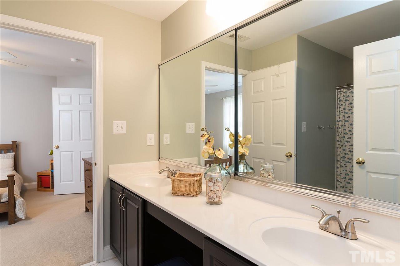 9300 Teton Pines Way Raleigh, NC 27617 - Photo 16 of 25 Gallery Image 16