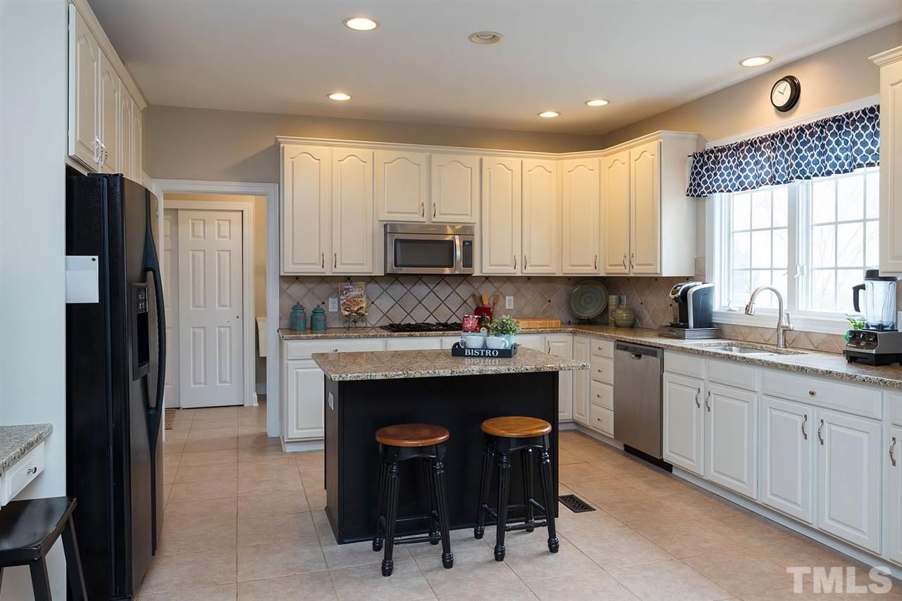 9300 Teton Pines Way Raleigh, NC 27617 - Photo 9 of 25 Gallery Image 9