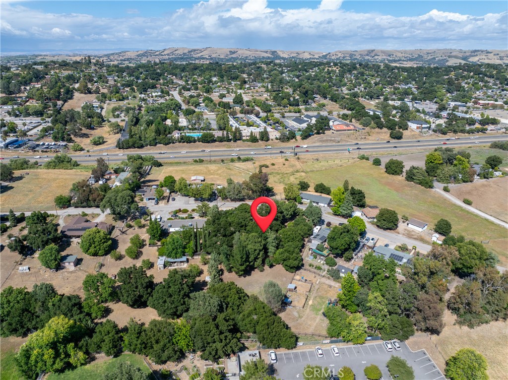 3388 Ramona Road Atascadero, CA 93422 - Photo 51 of 55 The home is close to freeway access so commuting to school, work or anywhere around the Central Coast is quick and easy.