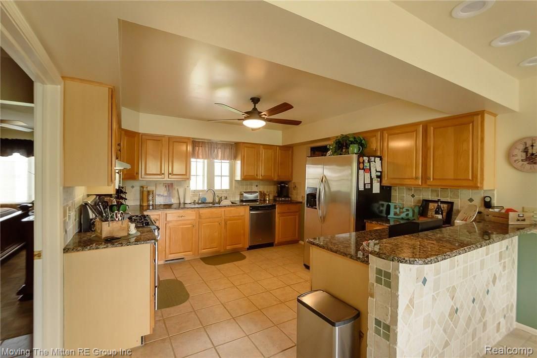 40064 Wear Road Belleville, MI 48111 - Photo 9 of 37 mtm_40064_wear-22.jpg