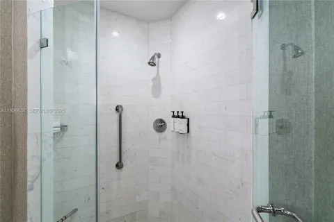$1,434,900 | 551 North Fort Lauderdale Beach Boulevard, Unit R2205, Fort Lauderdale, FL 33304