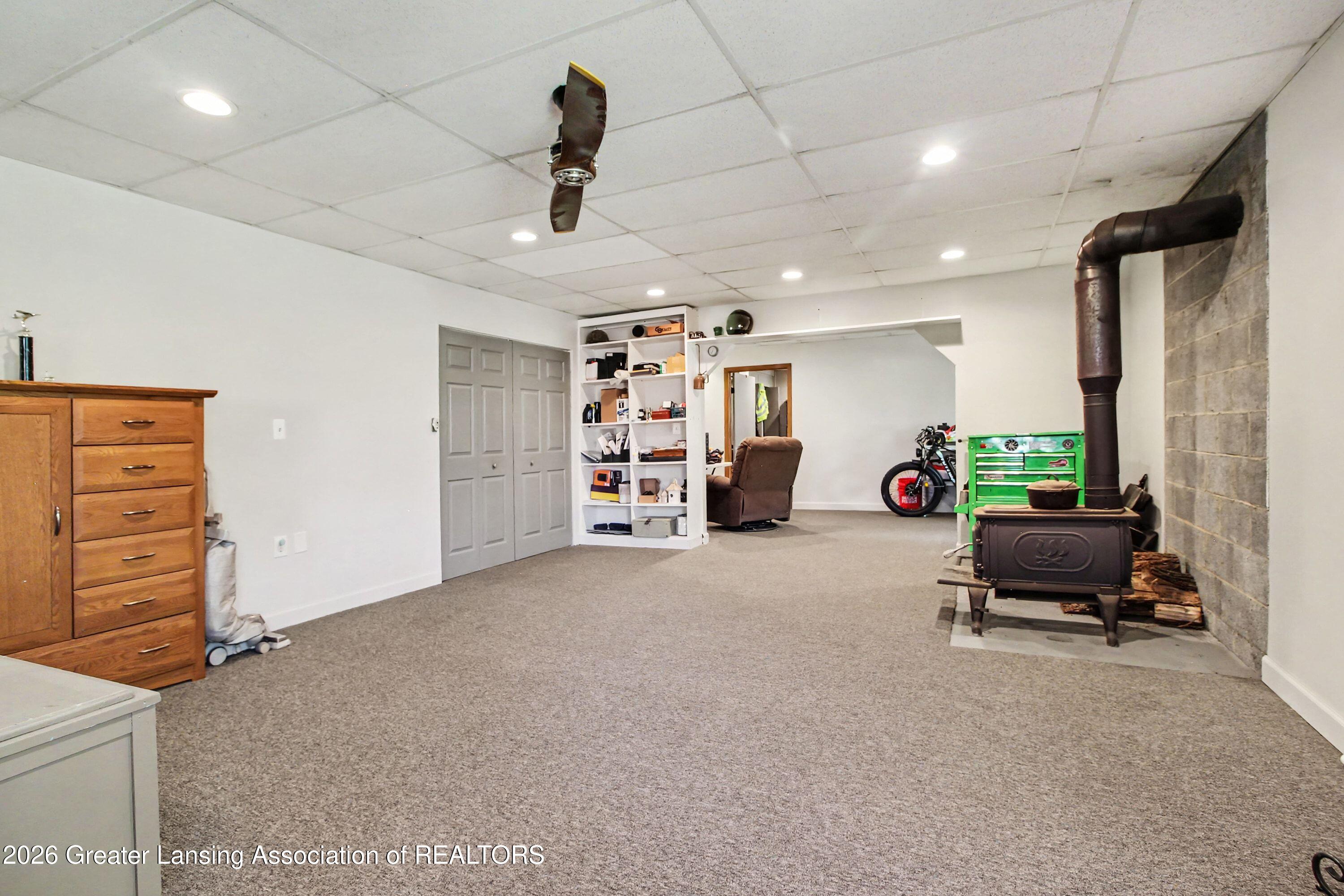 5589 North Territorial Road Ann Arbor, MI 48105 - Photo 17 of 29 Room