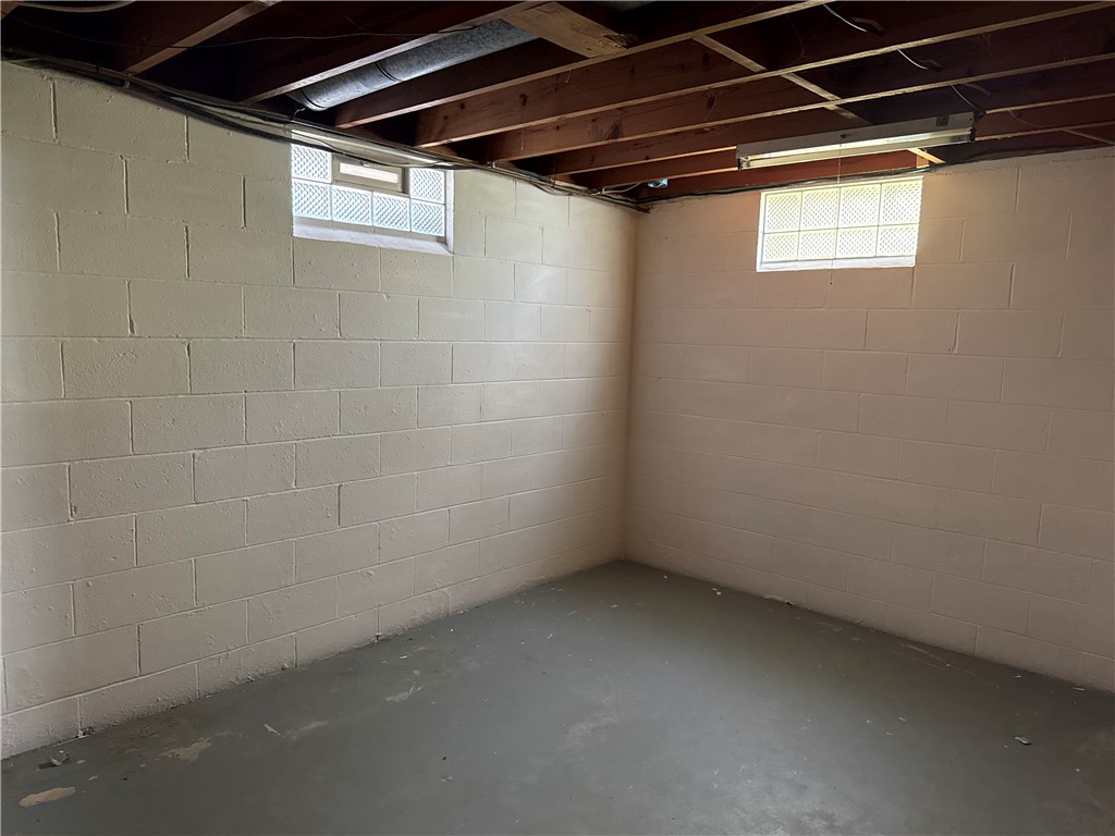 4732 Lehigh Drive Springfield, OH 45503 - Photo 19 of 27 This versatile basement space offers an excellent foundation for future customization.