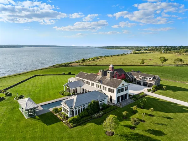 $22,500,000 | 441 West Main Road, Little Compton, RI 02837