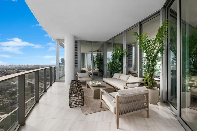 $3,500,000 | 851 Northeast 1st Avenue, Unit PH4912, Miami, FL 33132