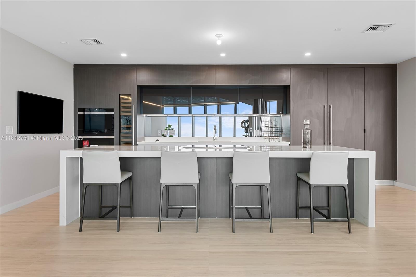 851 Northeast 1st Avenue, Unit PH4912 Miami, FL 33132 - Photo 5 of 50