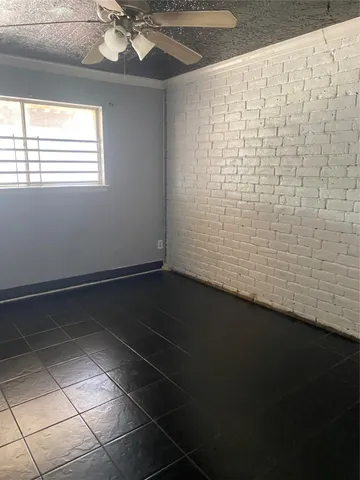 a view of utility room