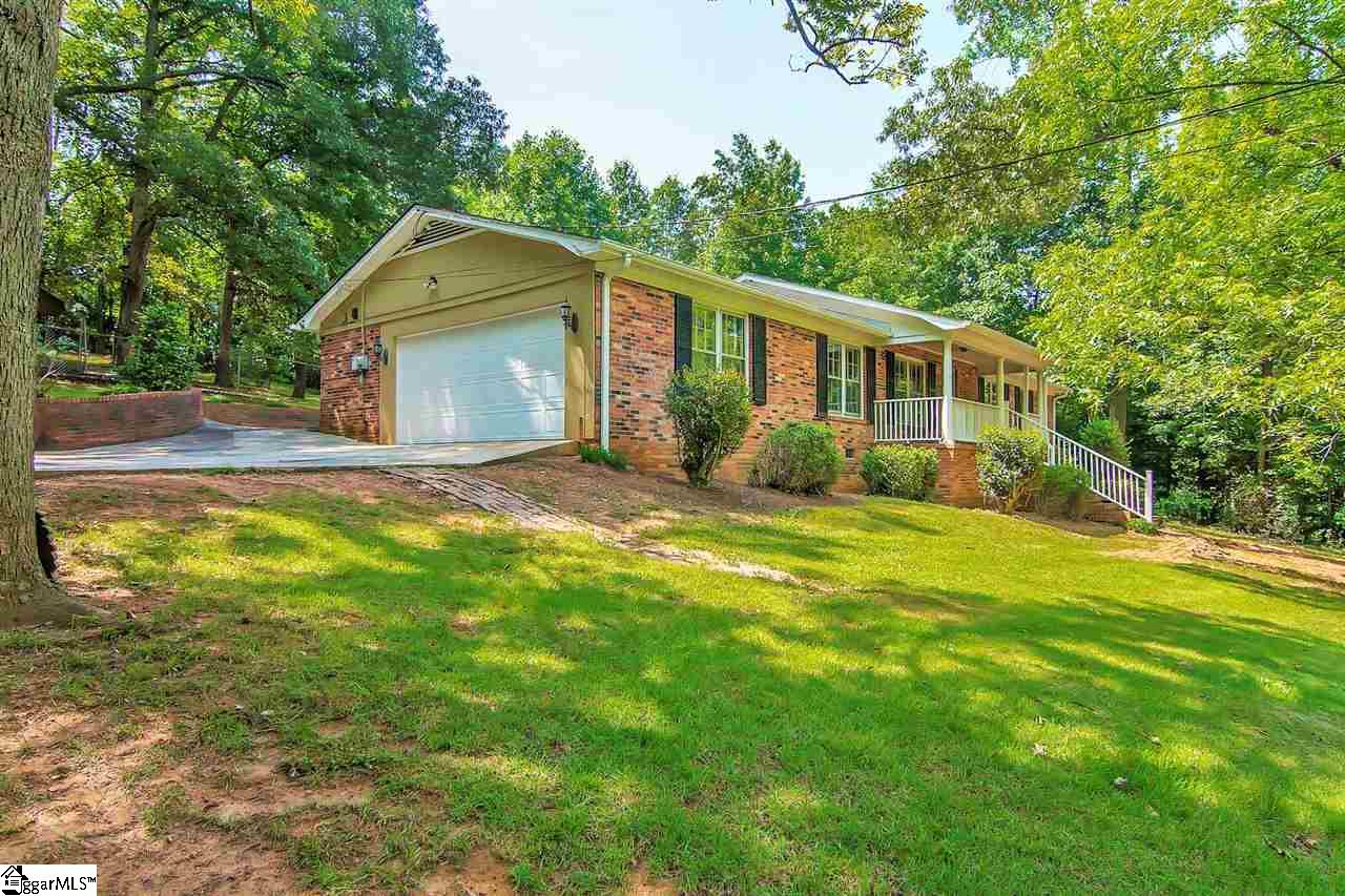 1095 Farrs Bridge Road Greenville, SC 29611 - Photo 2 of 36 Gallery Image 2