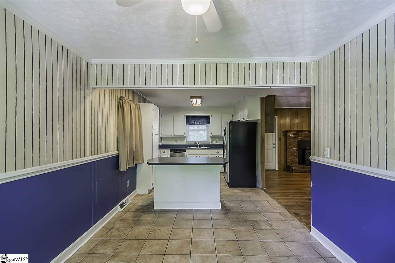1095 Farrs Bridge Road Greenville, SC 29611 - Photo 17 of 36 Gallery Image 17