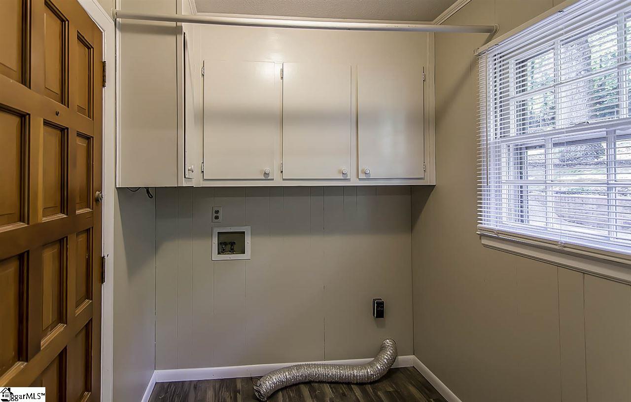 1095 Farrs Bridge Road Greenville, SC 29611 - Photo 19 of 36 Gallery Image 19