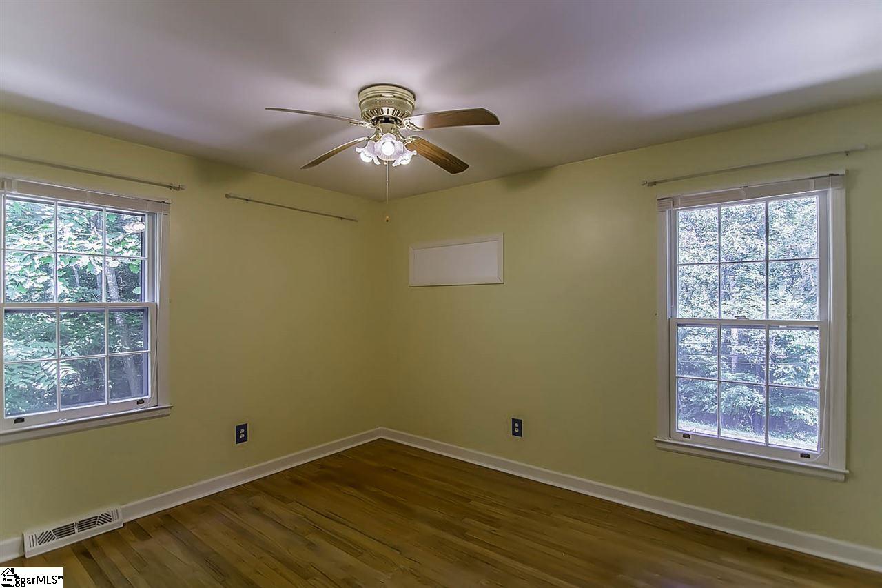 1095 Farrs Bridge Road Greenville, SC 29611 - Photo 25 of 36 Gallery Image 25
