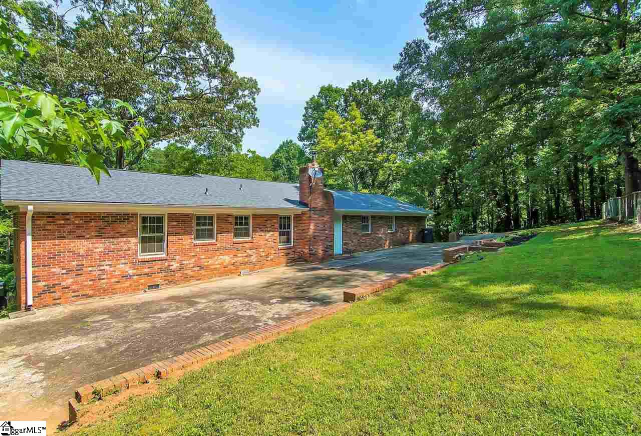 1095 Farrs Bridge Road Greenville, SC 29611 - Photo 31 of 36 Gallery Image 31