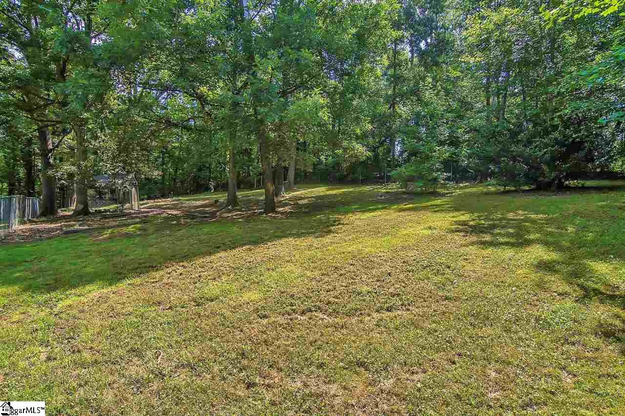 1095 Farrs Bridge Road Greenville, SC 29611 - Photo 32 of 36 Gallery Image 32