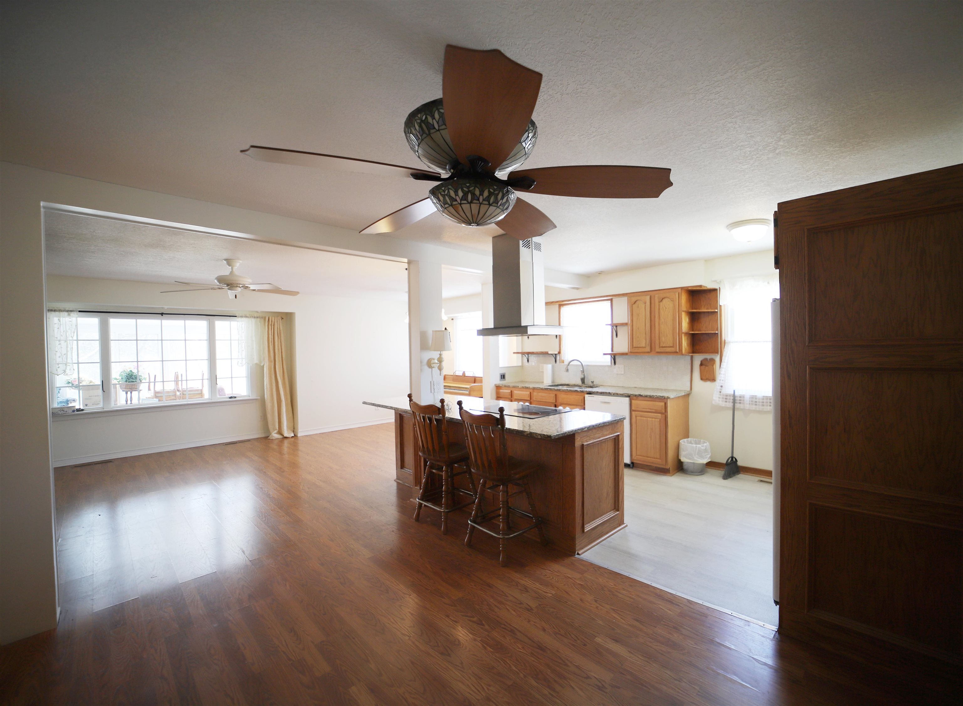 508 Chamberlain Street Flushing, MI 48433 - Photo 14 of 28 50103440-13.JPG