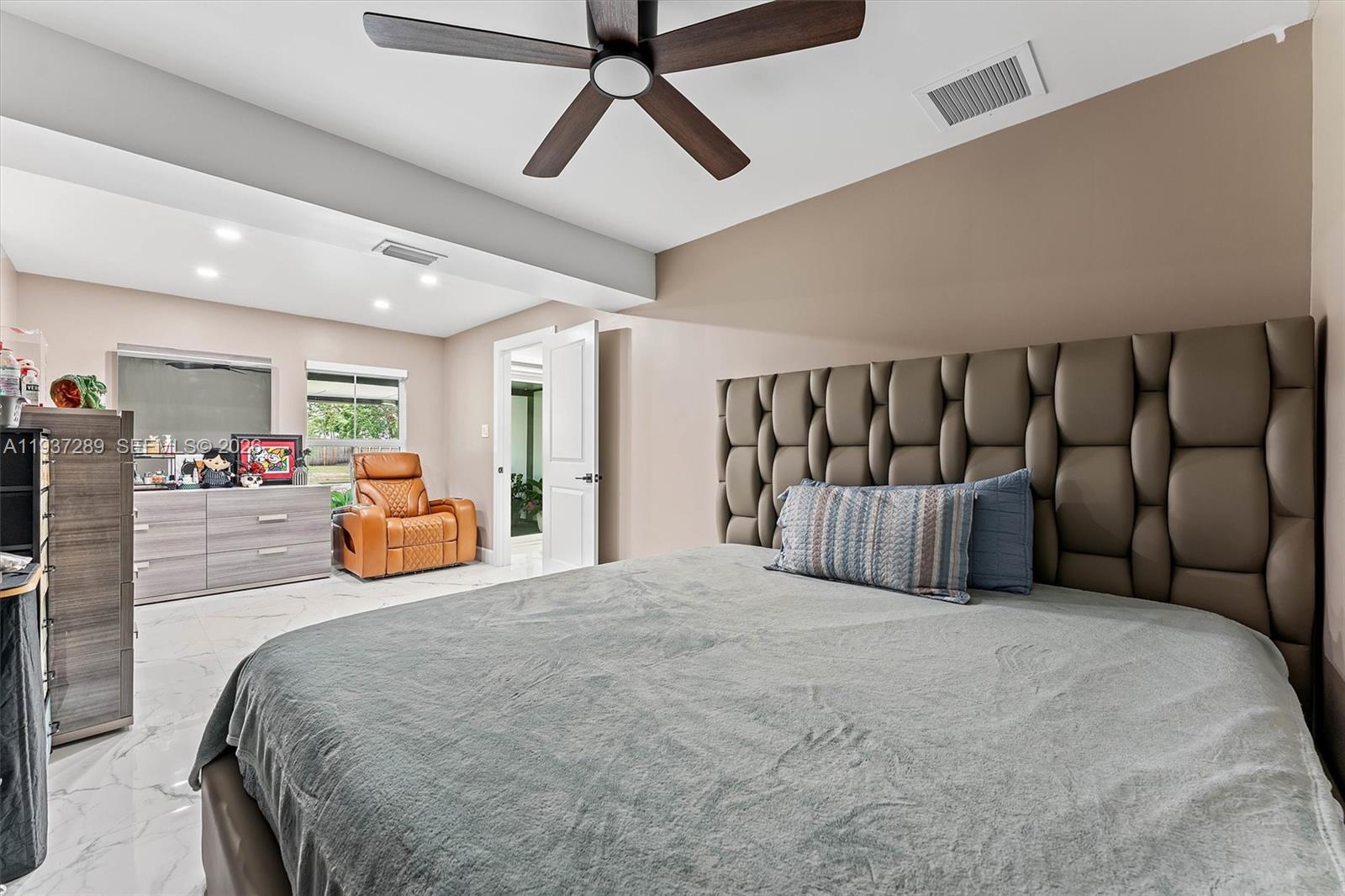 45 Akron Road Lake Worth, FL 33467 - Photo 16 of 44 Gallery Image 16