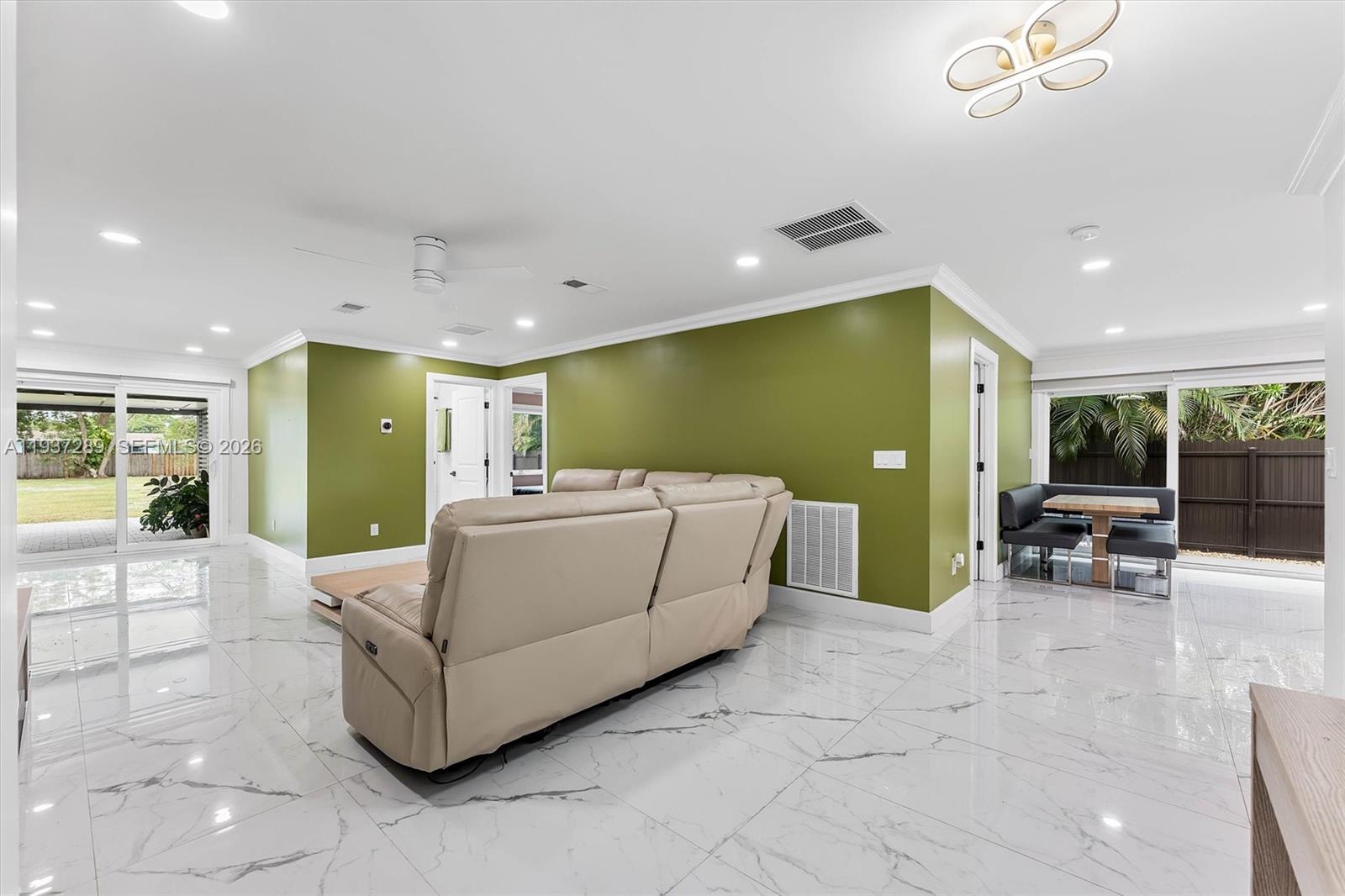 45 Akron Road Lake Worth, FL 33467 - Photo 7 of 44 Gallery Image 7
