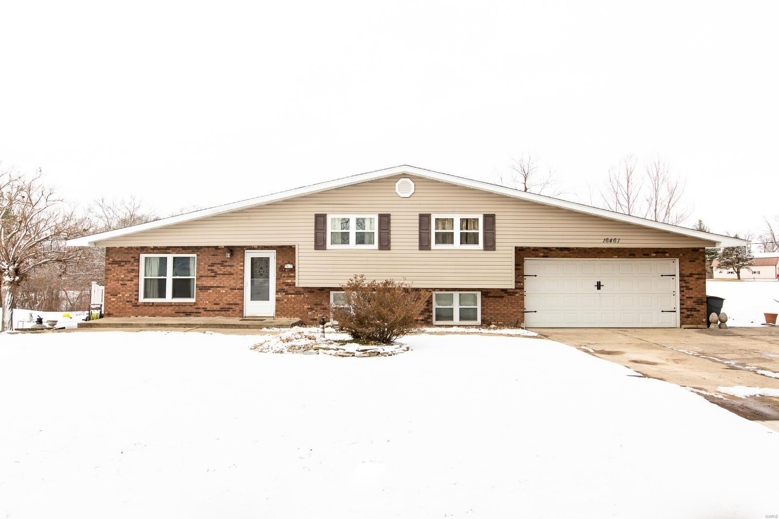 16461 Pine Hurst Brighton, IL 62012 - Photo 2 of 31