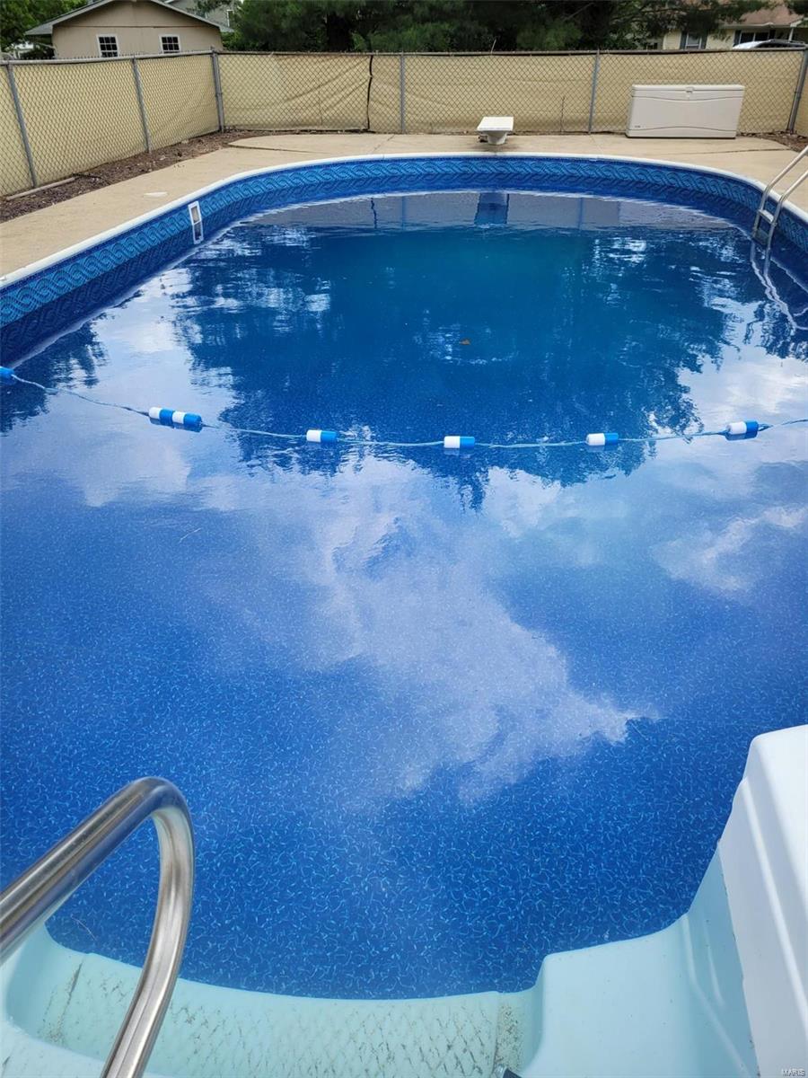 16461 Pine Hurst Brighton, IL 62012 - Photo 4 of 31