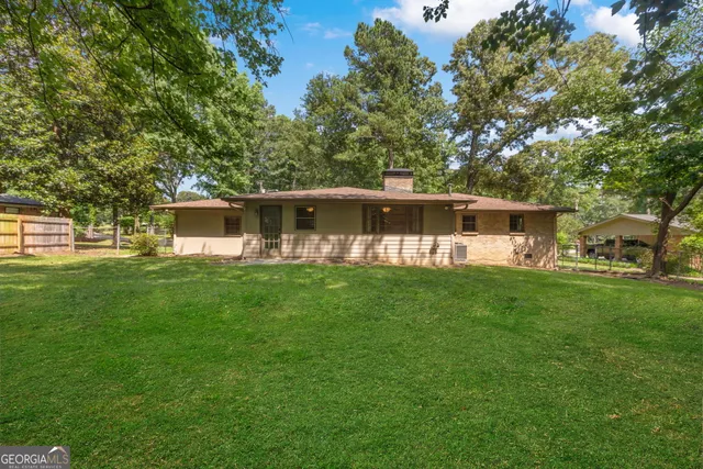 $2,400 | 5461 Francis Drive Southwest, Lilburn, GA 30047