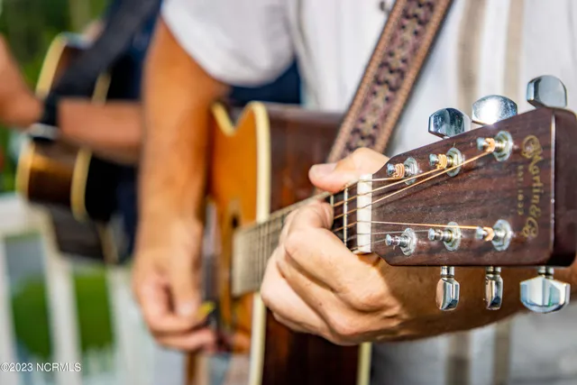 $375,000 | 241 Oyster Point Road, Oriental, NC 28571