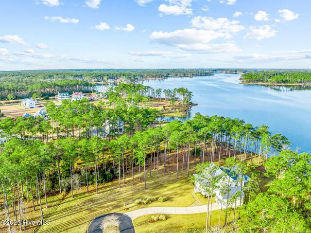 $375,000 | 241 Oyster Point Road, Oriental, NC 28571