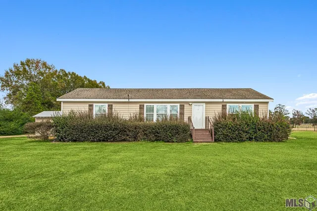 $299,900 | 21329 Highway 40, Loranger, LA 70446