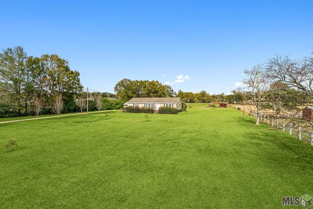 $299,900 | 21329 Highway 40, Loranger, LA 70446