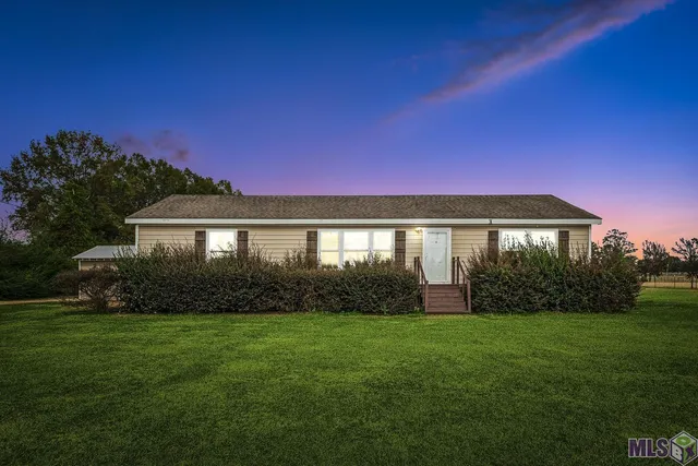 $299,900 | 21329 Highway 40, Loranger, LA 70446