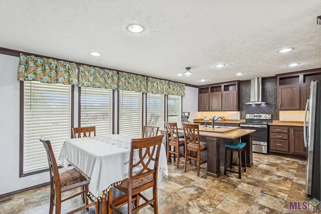 $299,900 | 21329 Highway 40, Loranger, LA 70446