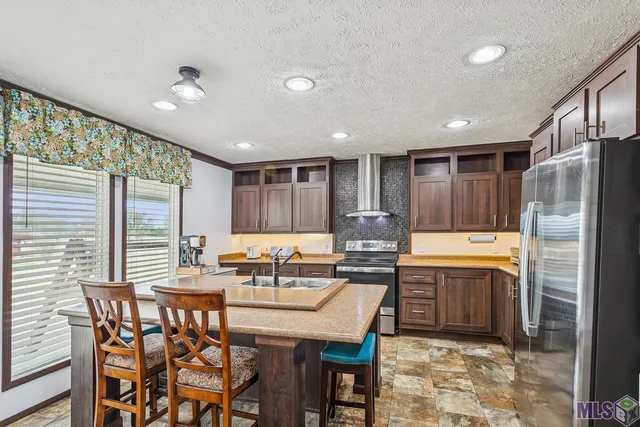 $299,900 | 21329 Highway 40, Loranger, LA 70446