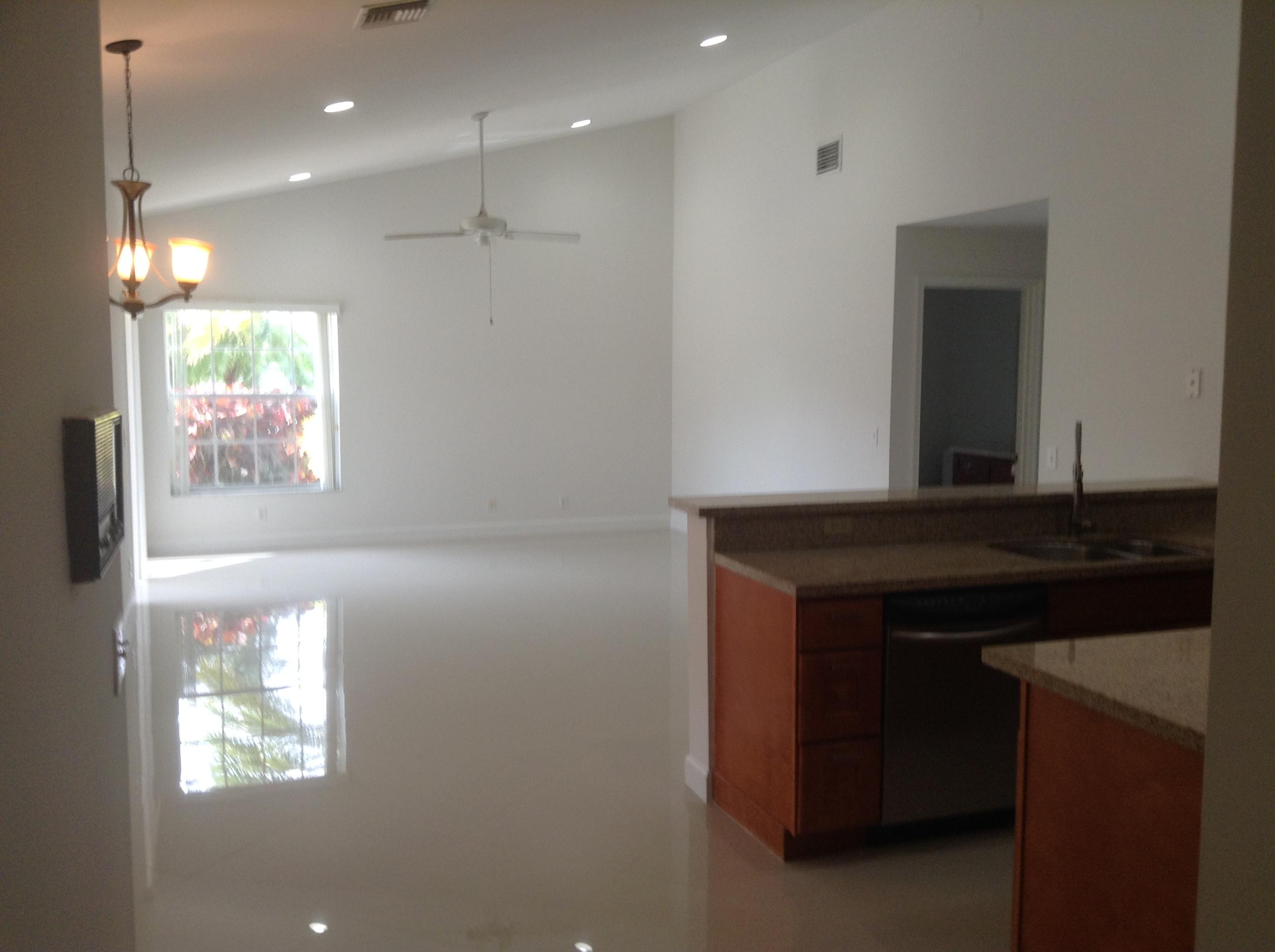 10600 Avenida Santa Ana Boca Raton, FL 33498 - Photo 26 of 27 Family room