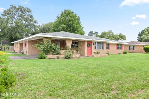 $225,000 | 216 Begnaud Drive, Lafayette, LA 70501