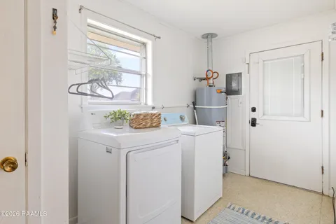 $230,000 | 216 Begnaud Drive, Lafayette, LA 70501