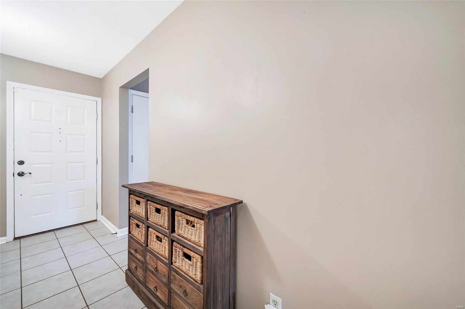 545 Rustic Valley Drive Ballwin, MO 63021 - Photo 5 of 35