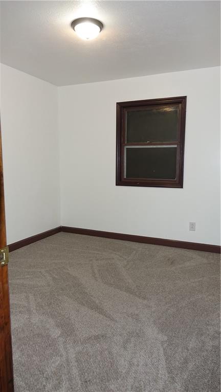 933 Stonegate Road Greenwood, IN 46142 - Photo 19 of 32 Gallery Image 19