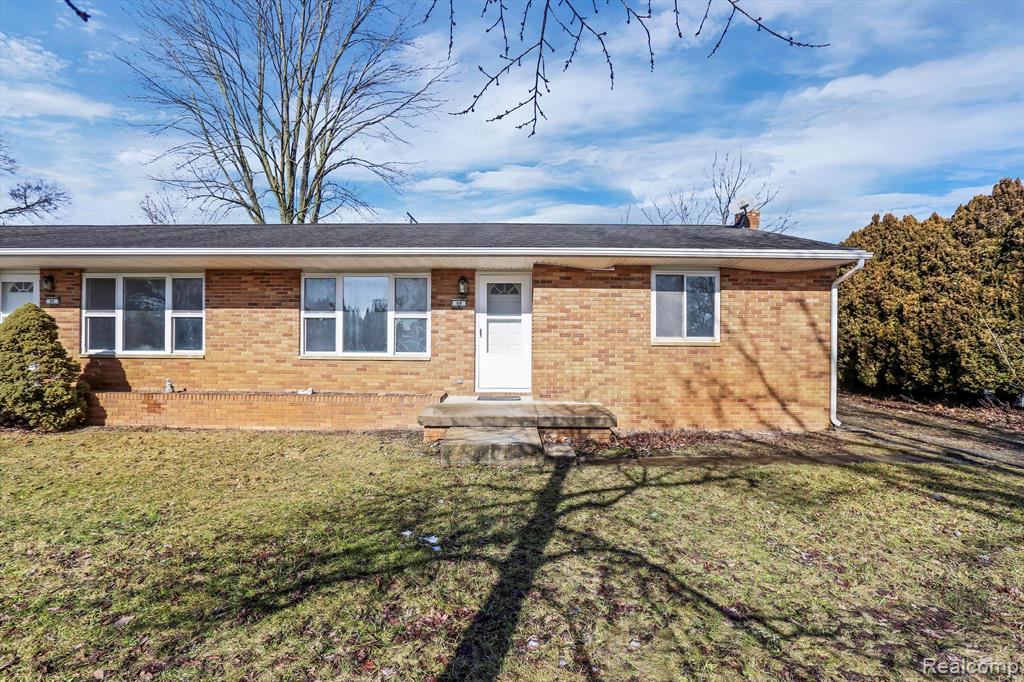 62 Jennings Road Whitmore Lake, MI 48189 - Photo 1 of 21 Gallery Image 1