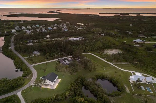 $1,895,000 | 1610 Bayshore Drive, Terra Ceia, FL 34250