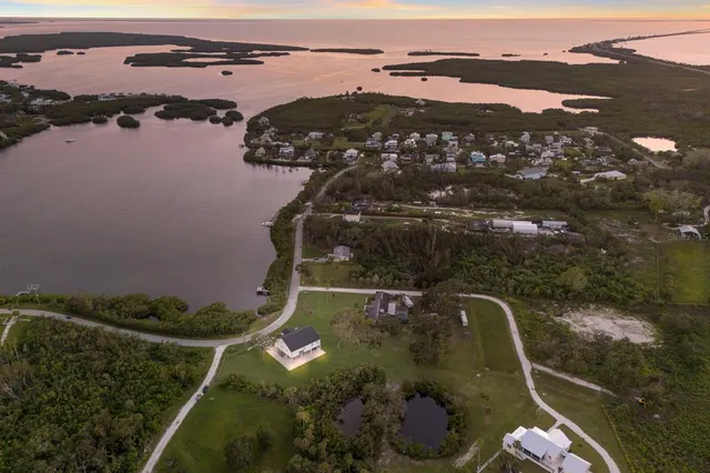 $1,895,000 | 1610 Bayshore Drive, Terra Ceia, FL 34250