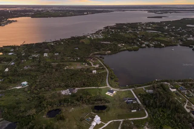 $1,895,000 | 1610 Bayshore Drive, Terra Ceia, FL 34250