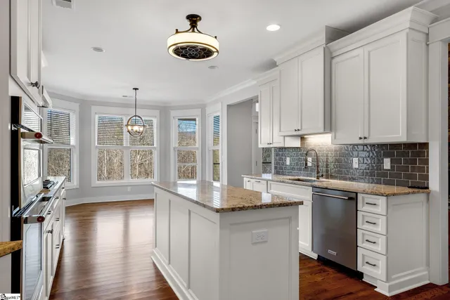 $819,900 | 104 Wandering Way, Pickens, SC 29671