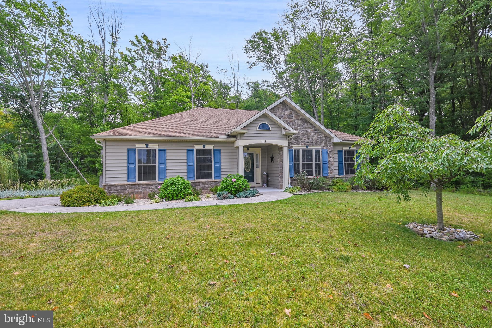 115 Lake Road Thomasville, PA 17364 - Photo 2 of 46 Gallery Image 2