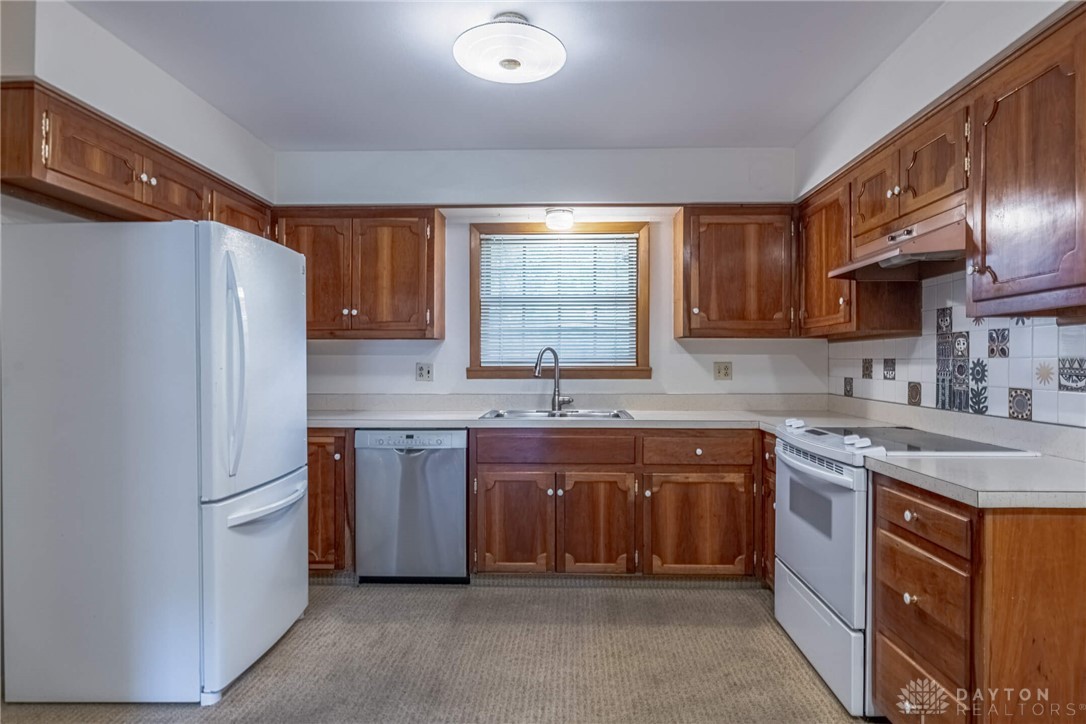 6070 Waterloo Road Dayton, OH 45459 - Photo 9 of 34 Gallery Image 9