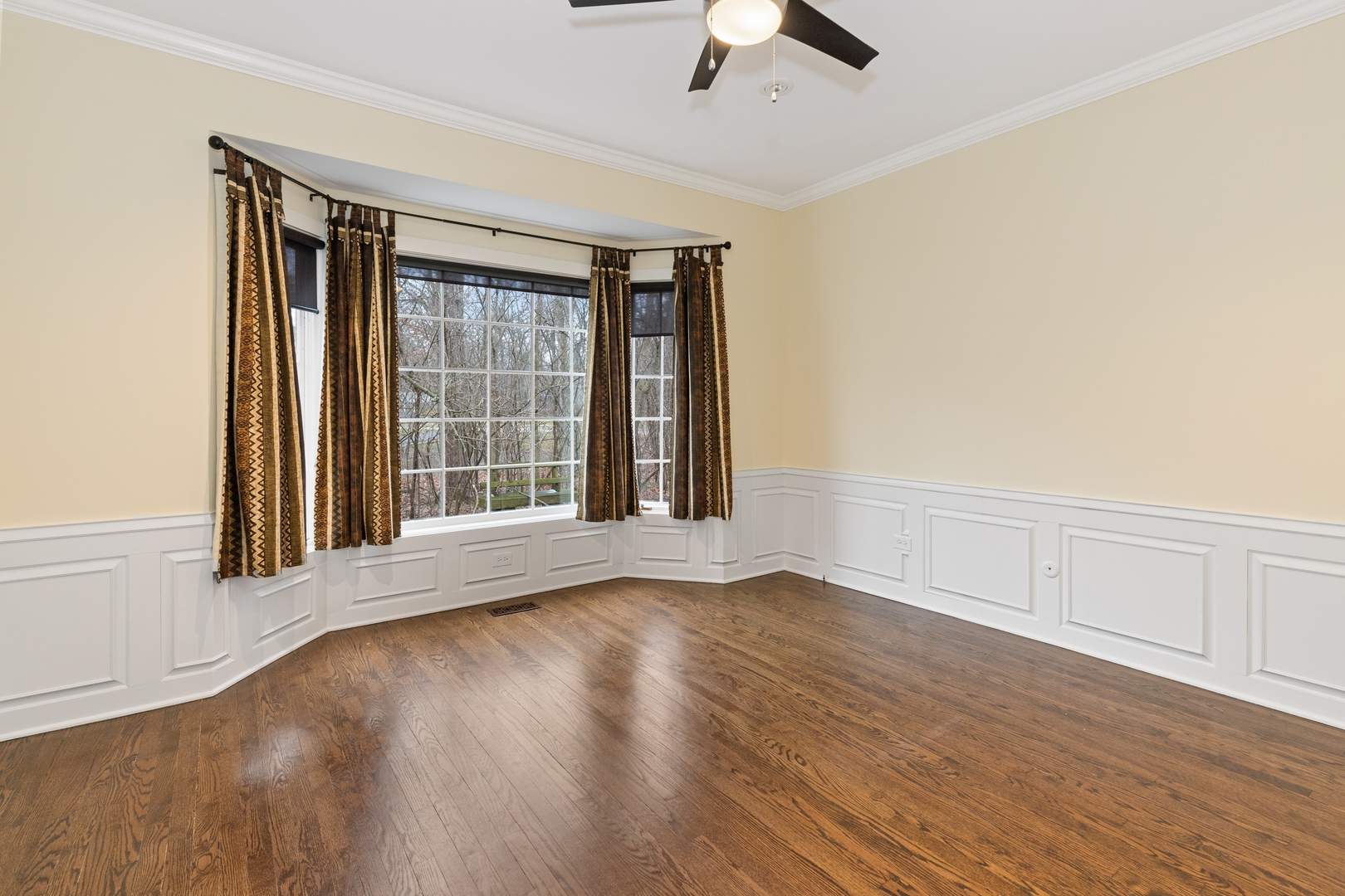 653 Rockefeller Road Lake Forest, IL 60045 - Photo 11 of 36